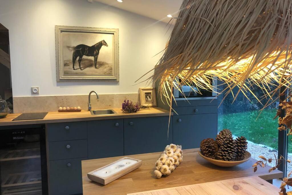 Cottage Normand Avec Sa Grande Piscine Chauffee Toute L Annee Sur Parc Arbore Et Clos En Plein Coeur De La Campagne Adapte Aux Kids Et Dog Friendly Saint-Antonin-de-Sommaire Kültér fotó